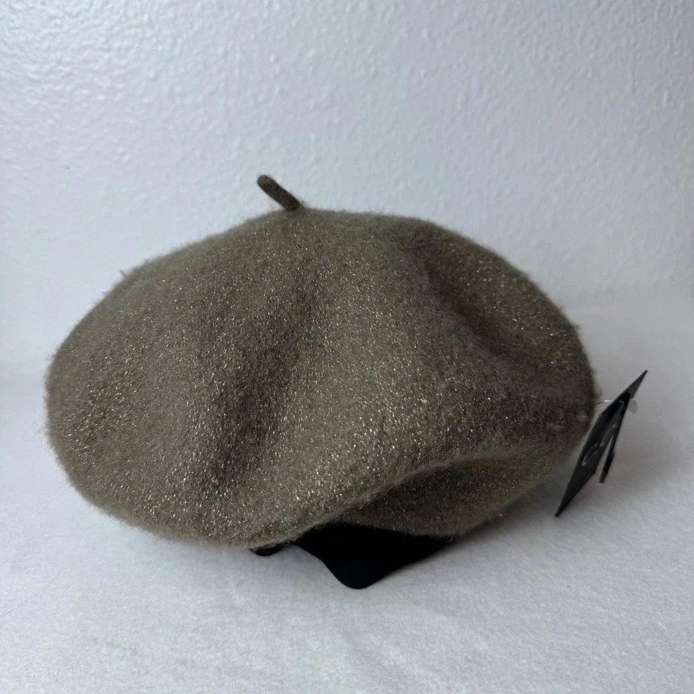 New CC Exclusives Taupe Gold Wool Beret Hat Soft Winter Neutral Parisian Preppy